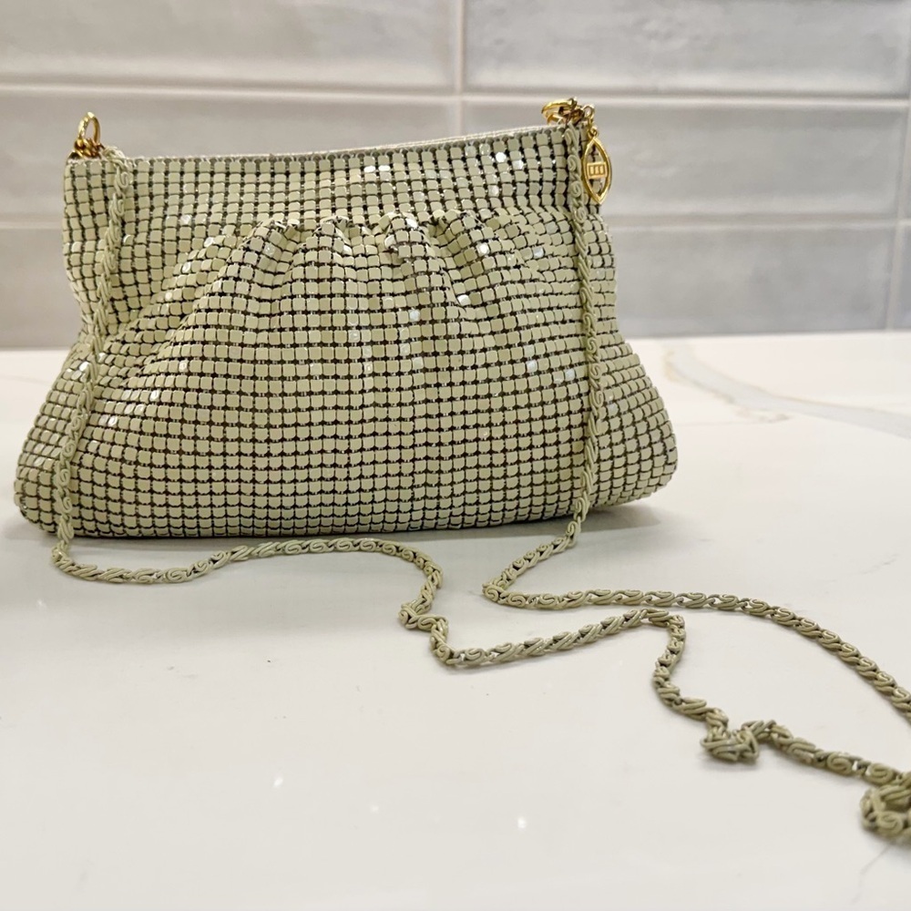 Mesh Metal Vintage Cream Chain Strap Gold Tone Detail Clutch